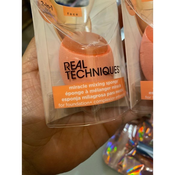 Lot of 2 Real Techniques 2 in 1 miracle mixing sponge For Face 01956 - Picture 3 of 8